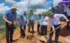 1 1 quyhoach (1)Ðẩy nhanh tiến độ các dự án trồng cây mắc ca là nội dung quan trọng trong phát triển nông nghiệp của tỉnh Ðiện Biên giai đoạn 2021 - 2025. Trong ảnh: Lãnh đạo UBND tỉnh trồng cây mắc ca trên địa bàn huyện Ðiện Biên Ðông. Ảnh&a